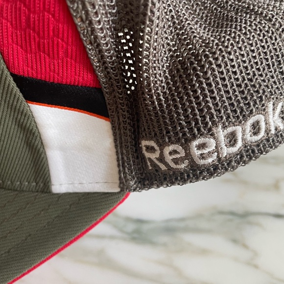 Tampa Bay Bucs Buccaneers NFL Trucker Hat Baseball Cap Reebok Infield Green Red - Picture 3 of 7